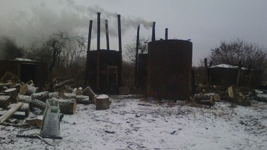 Суд зупинив роботу цеху з виготовлення дерев`яного вугілля в Катеринополі через забруднення атмосфери 