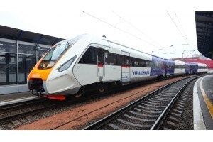 Дизель-поїзд ДПКр-3 все ж перевозитиме пасажирів з Черкас до станції Шевченка 