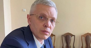 ������-�������