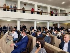 Бондаренко та новообрані депутати Черкаської міськради склали присяги на сесії 