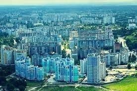 На 1 лютого 2021 року в Черкасах проживало 272,3 тис. жителів 