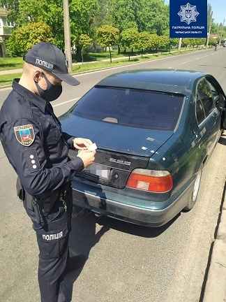 �� ��������� ��������� ���� BMW 525 � ����������� ����������� �� ���� 