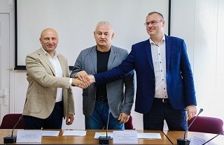 У Черкаській міськраді підписано меморандум про співпрацю з ПАТ «Черкаський автобус» та ДНЗ «Черкаське вище професійне училище будівельних технологій»