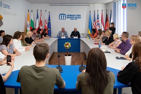 Черкаська міська рада та Черкаський державний бізнес-коледж підписали Меморандум про співпрацю