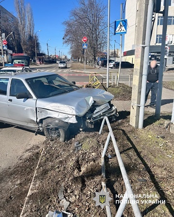 �� ��������� �������� �� ������ ���� "Renault Dokker" ������� � �������. ������������ � ������ 